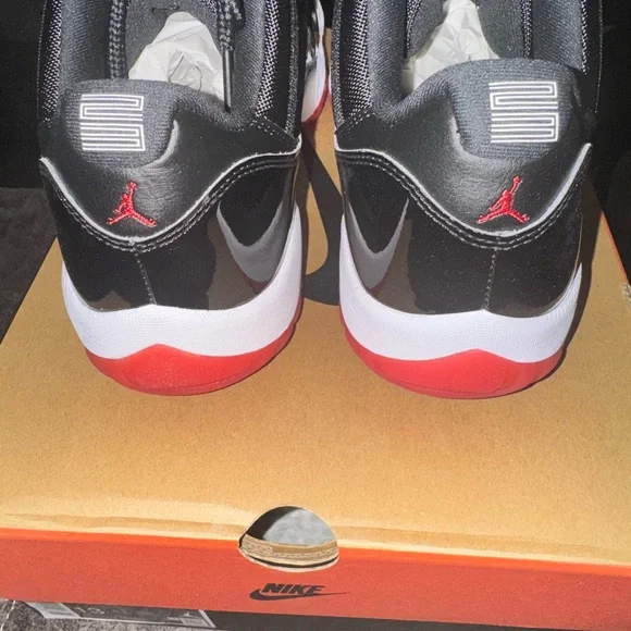 Air Jordan 11 Retro Low Sneakers - Picture 4 of 6